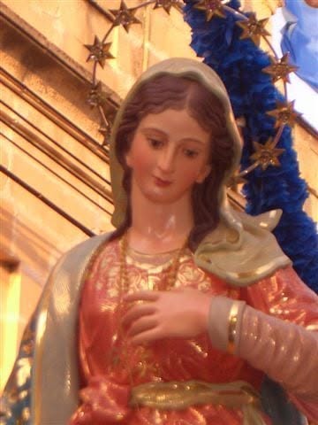A close view of Mary’s statue outdoors